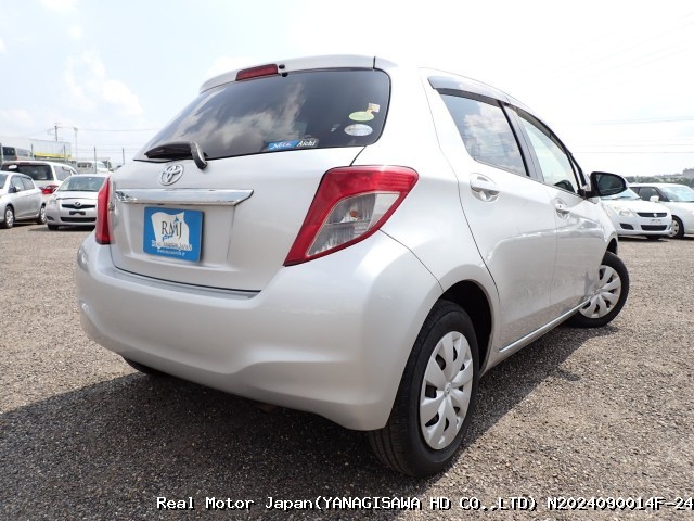 2013 TOYOTA VITZ thumbnail 4