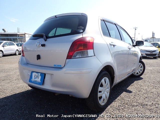 2009 TOYOTA VITZ thumbnail 4