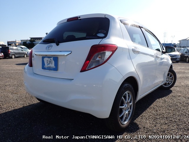 2011 TOYOTA VITZ thumbnail 4