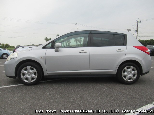 2010 NISSAN TIIDA thumbnail 3