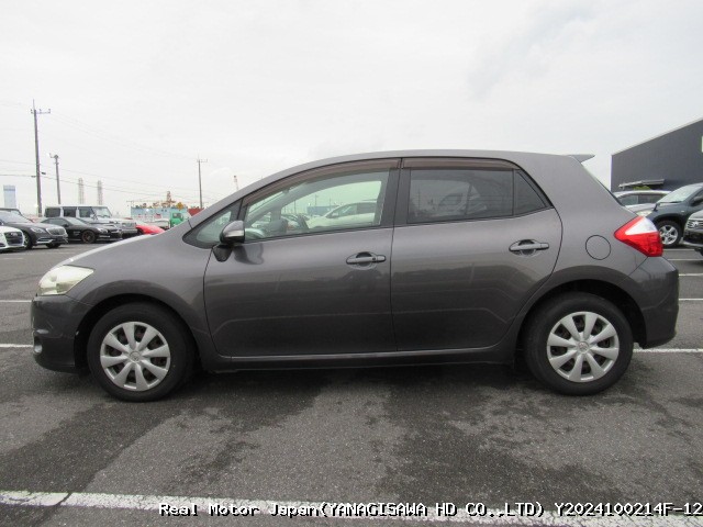 2011 TOYOTA AURIS thumbnail 3