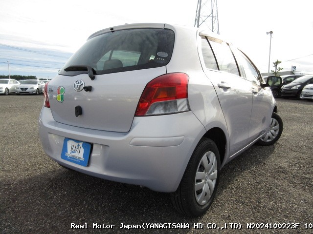 2009 TOYOTA VITZ thumbnail 4