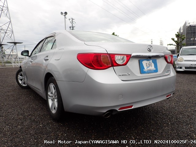 2010 TOYOTA MARK X thumbnail 3