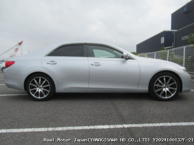 2011 TOYOTA MARK X thumbnail 4