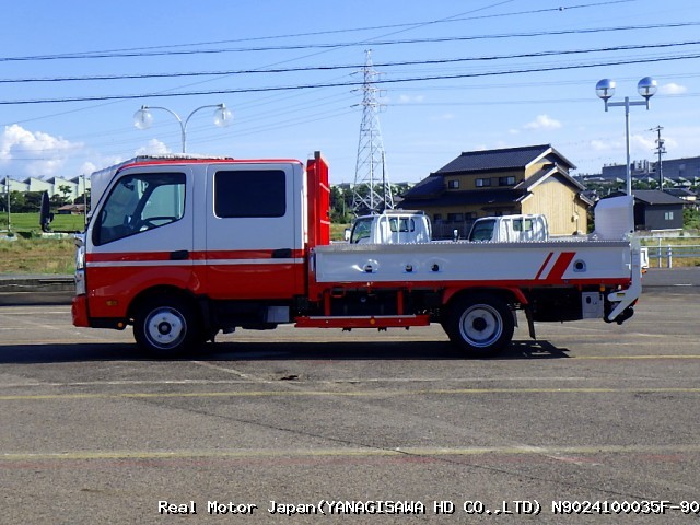 2024 TOYOTA DYNA thumbnail 3