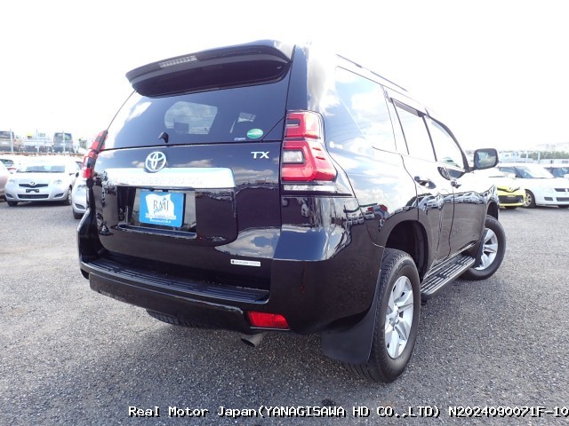 2017 TOYOTA LAND CRUISER PRADO thumbnail 4