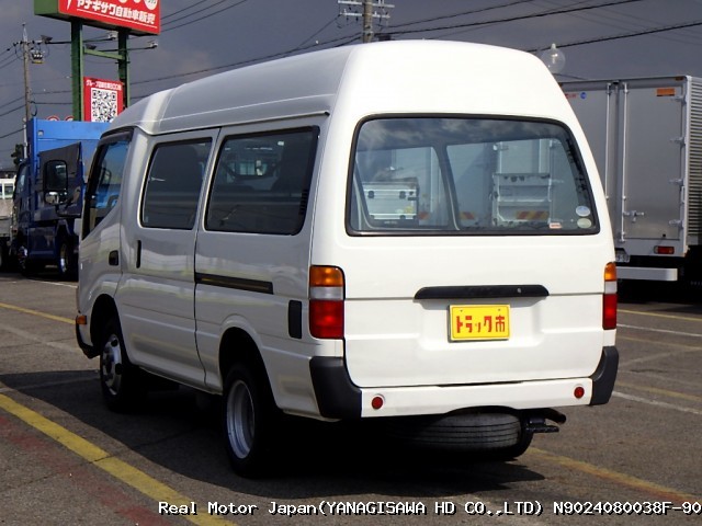 2017 TOYOTA DYNA thumbnail 4