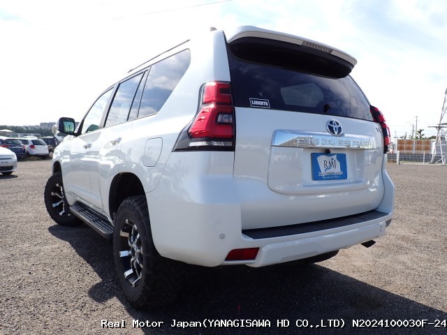 2018 TOYOTA LAND CRUISER PRADO thumbnail 3