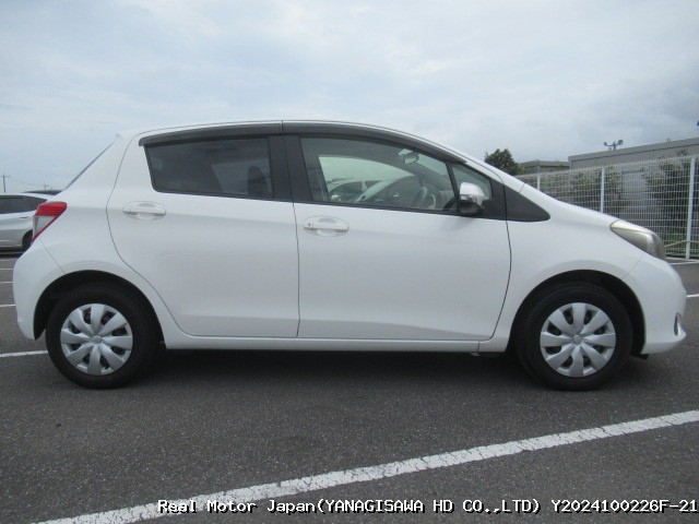 2012 TOYOTA VITZ thumbnail 4
