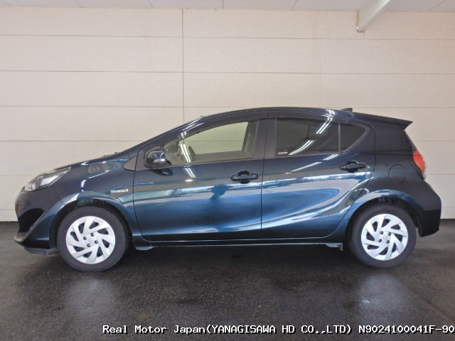 2018 TOYOTA AQUA thumbnail 4