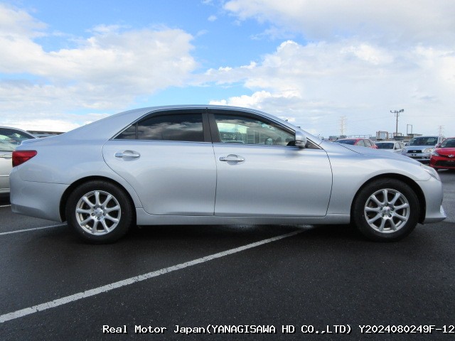 2013 TOYOTA MARK X thumbnail 4