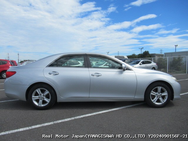 2010 TOYOTA MARK X thumbnail 4