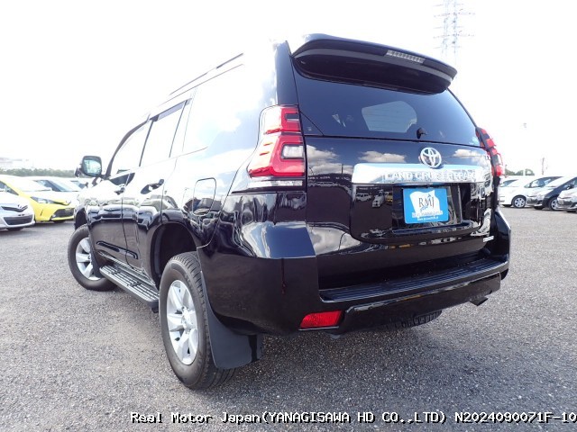 2017 TOYOTA LAND CRUISER PRADO thumbnail 3