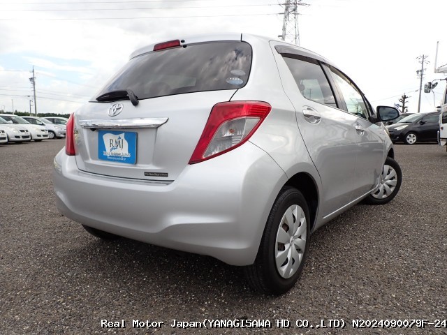 2011 TOYOTA VITZ thumbnail 4