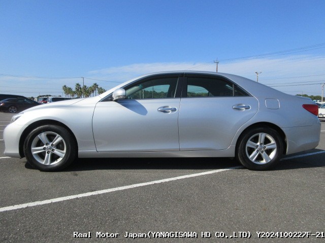 2011 TOYOTA MARK X thumbnail 3
