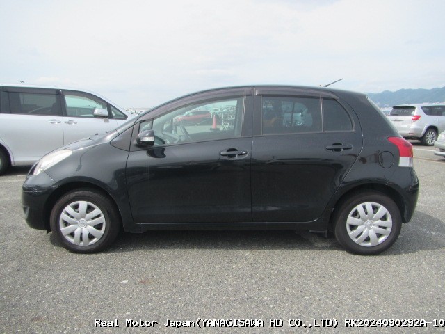 2010 TOYOTA VITZ thumbnail 3