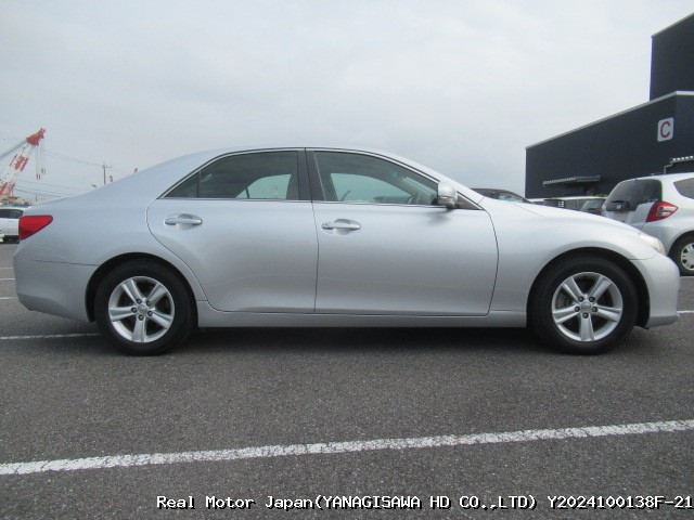 2010 TOYOTA MARK X thumbnail 4