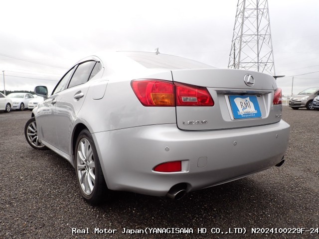 2005 LEXUS IS thumbnail 3