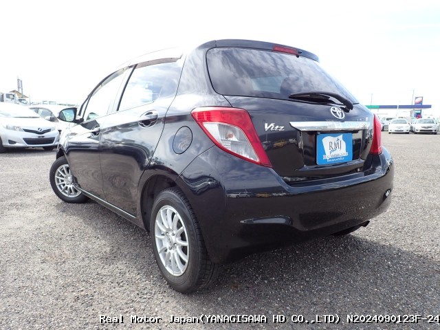 2012 TOYOTA VITZ thumbnail 3