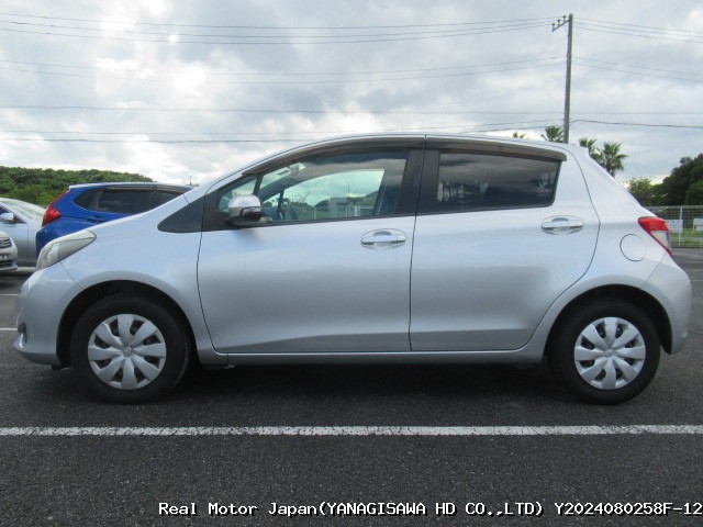 2011 TOYOTA VITZ thumbnail 3