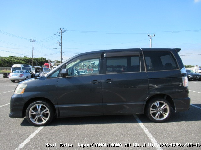 2006 TOYOTA NOAH thumbnail 3