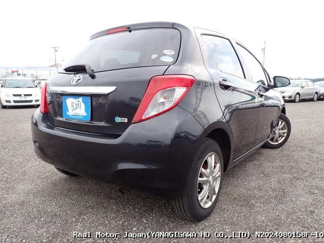 2012 TOYOTA VITZ thumbnail 4