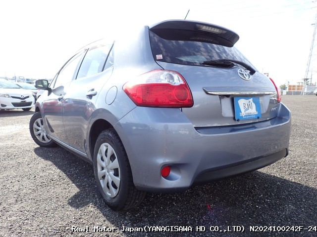 2010 TOYOTA AURIS thumbnail 3