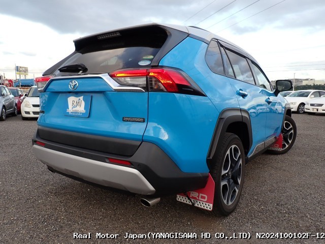 2020 TOYOTA RAV4 thumbnail 4