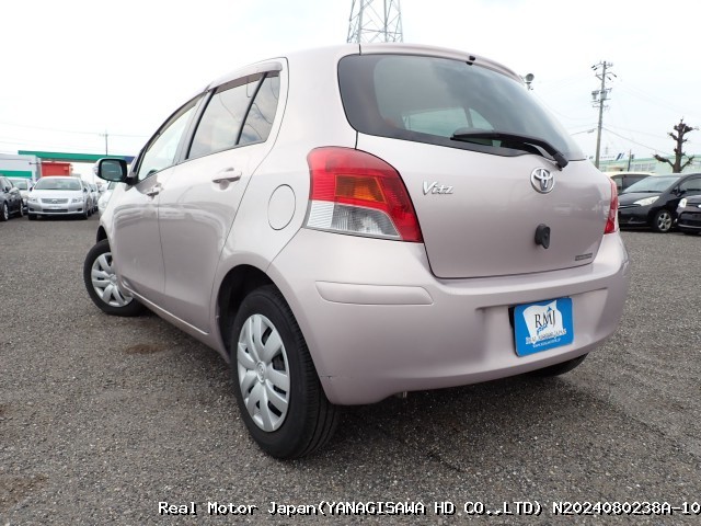 2010 TOYOTA VITZ thumbnail 3