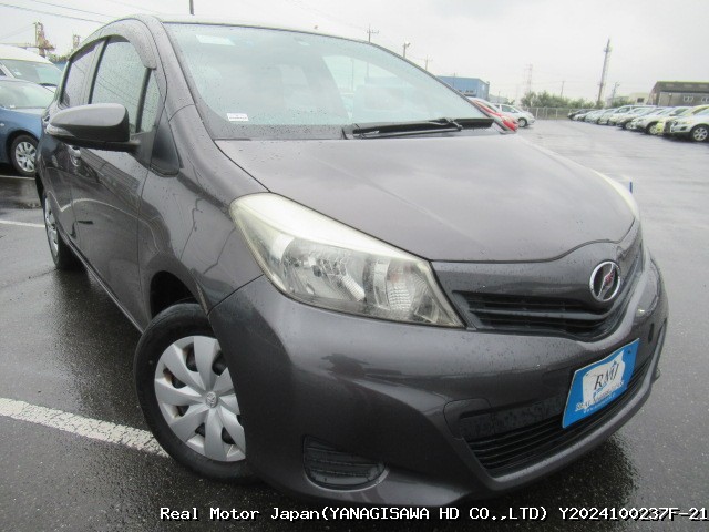 2011 TOYOTA VITZ thumbnail 2