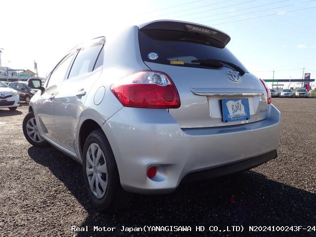 2010 TOYOTA AURIS thumbnail 3