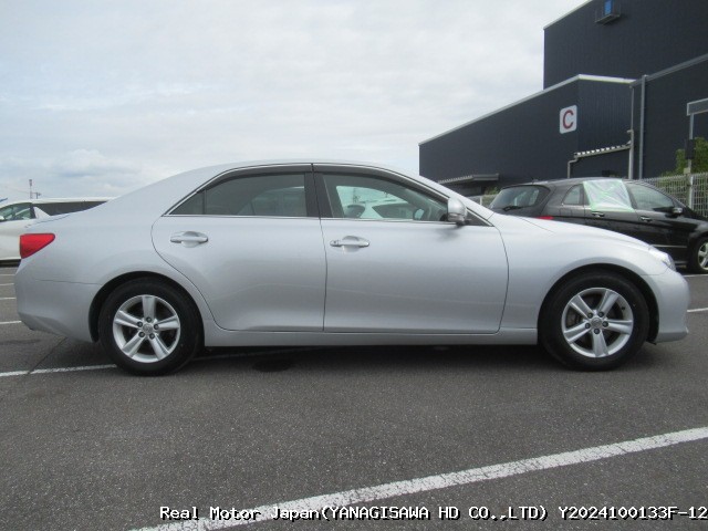 2011 TOYOTA MARK X thumbnail 4