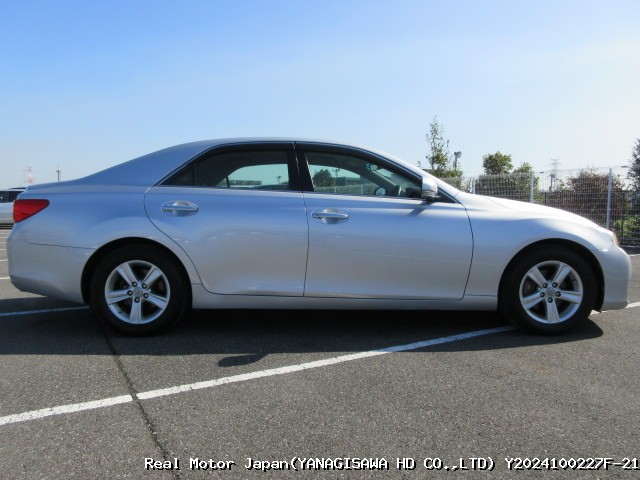 2011 TOYOTA MARK X thumbnail 4
