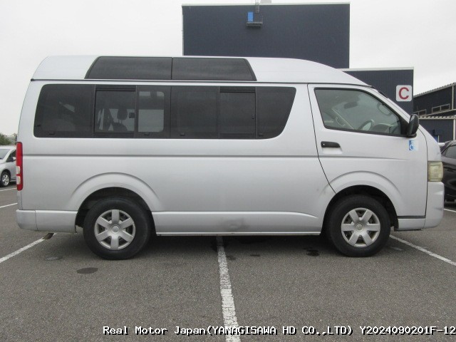 2004 TOYOTA HIACE VAN thumbnail 4