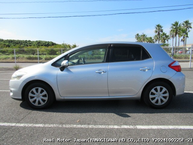 2009 TOYOTA AURIS thumbnail 3