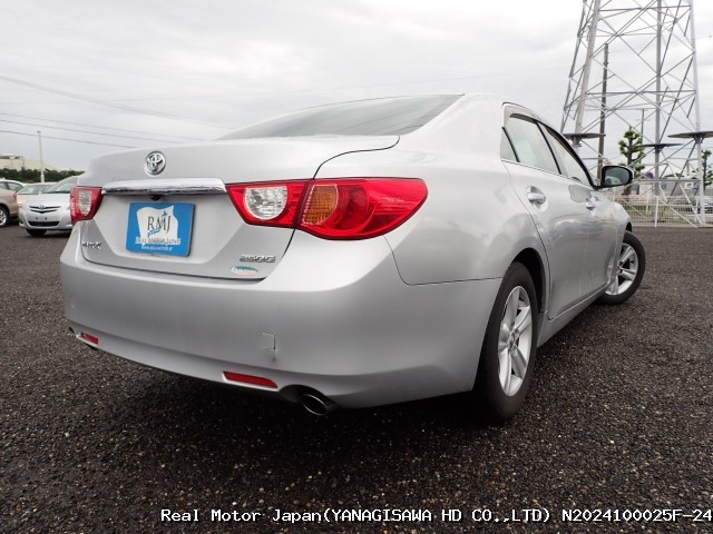 2010 TOYOTA MARK X thumbnail 4