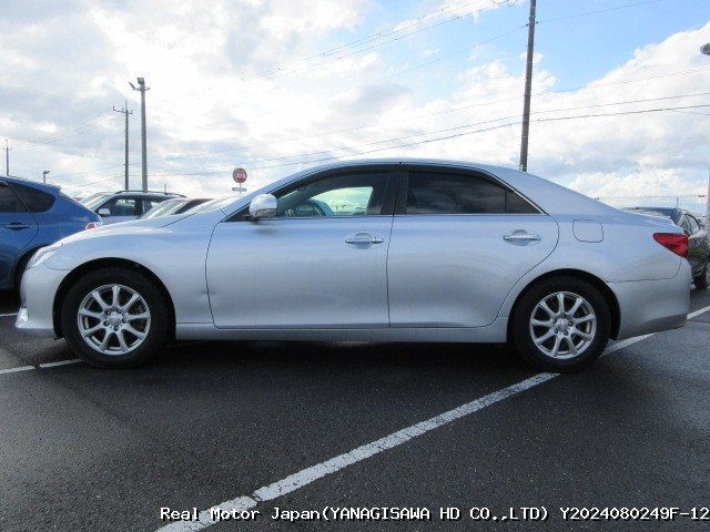 2013 TOYOTA MARK X thumbnail 3