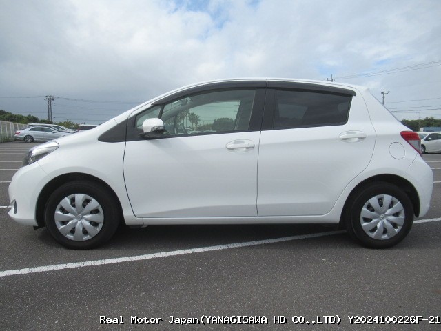 2012 TOYOTA VITZ thumbnail 3