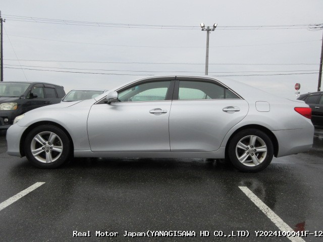 2010 TOYOTA MARK X thumbnail 3