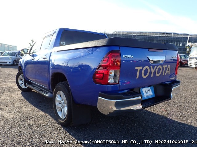 2018 TOYOTA HILUX thumbnail 3